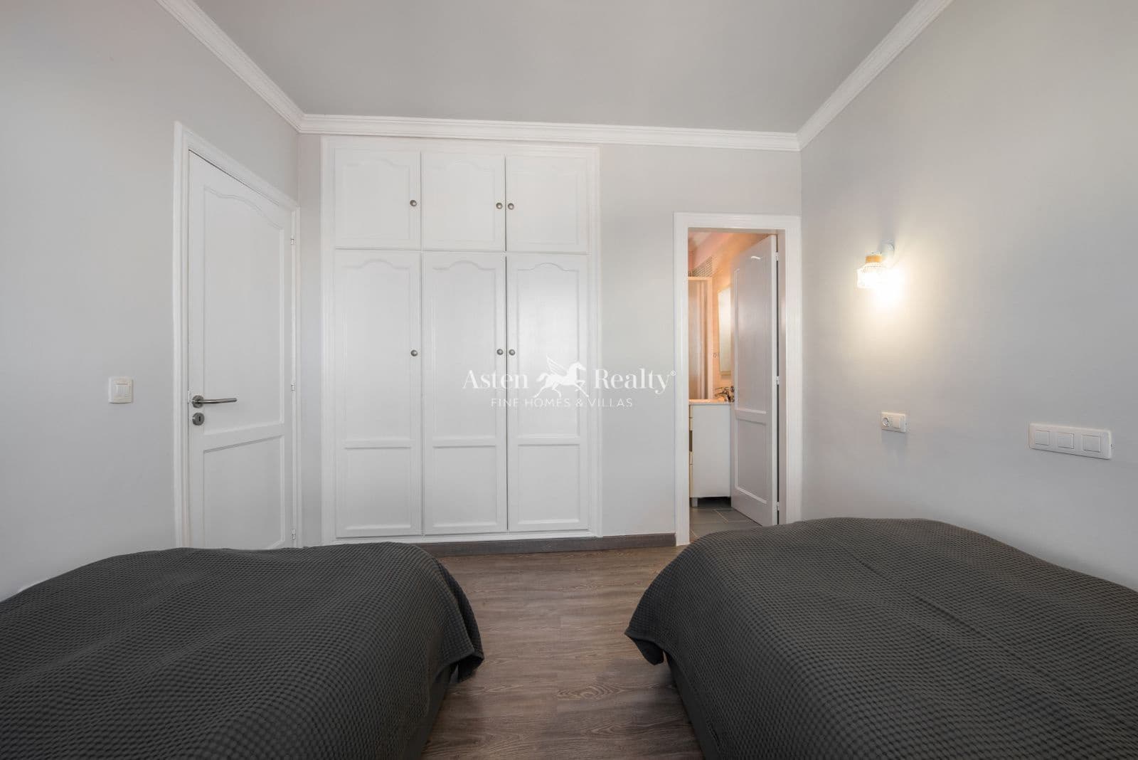 2 soveværelse Byhus til salg i Costa Adeje med swimmingpool - € 499.000 (Ref: 9451517)