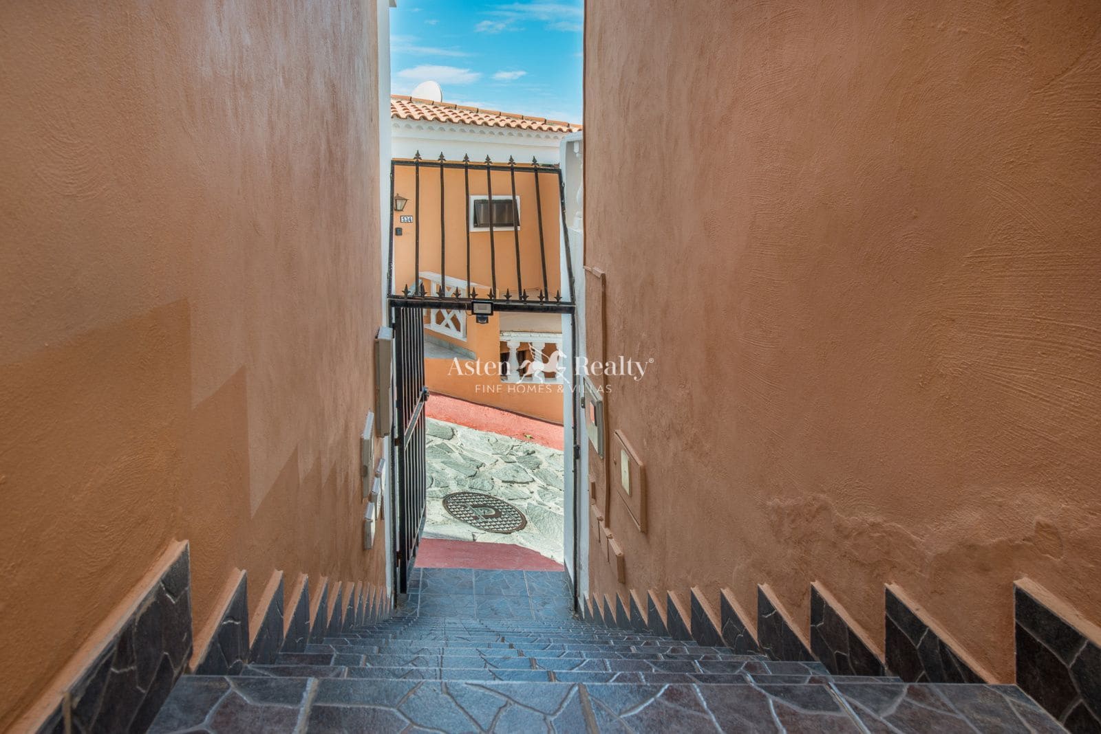 2 soveværelse Byhus til salg i Costa Adeje med swimmingpool - € 499.000 (Ref: 9451517)