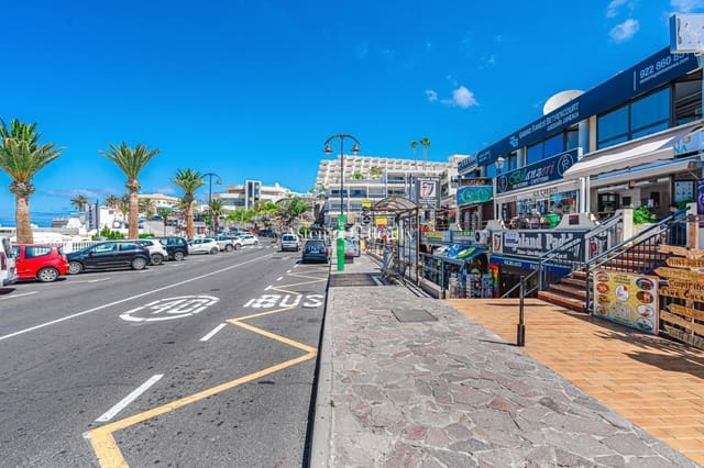 Bar/Restaurante de 12 habitaciones en Puerto Santiago, Santiago del Teide en venta - 1.195.000 € (Ref: 9459498)