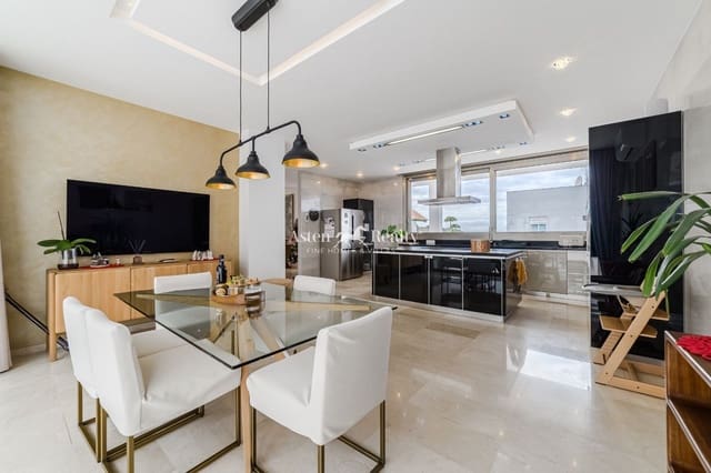 5 bedroom Townhouse for sale in Torviscas, Adeje with pool garage - € 2,300,000 (Ref: 9462834)