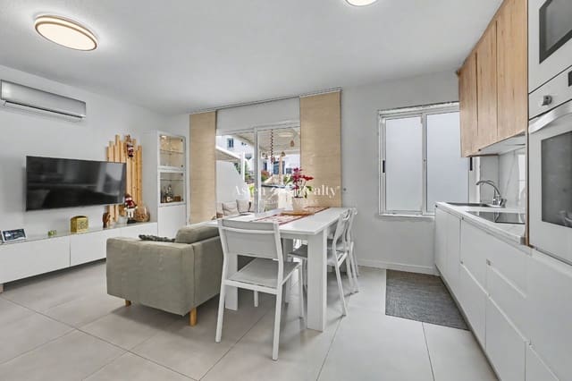 2 quarto Apartamento para venda em Golf del Sur, San Miguel de Abona com piscina garagem - 370 000 € (Ref: 9462939)