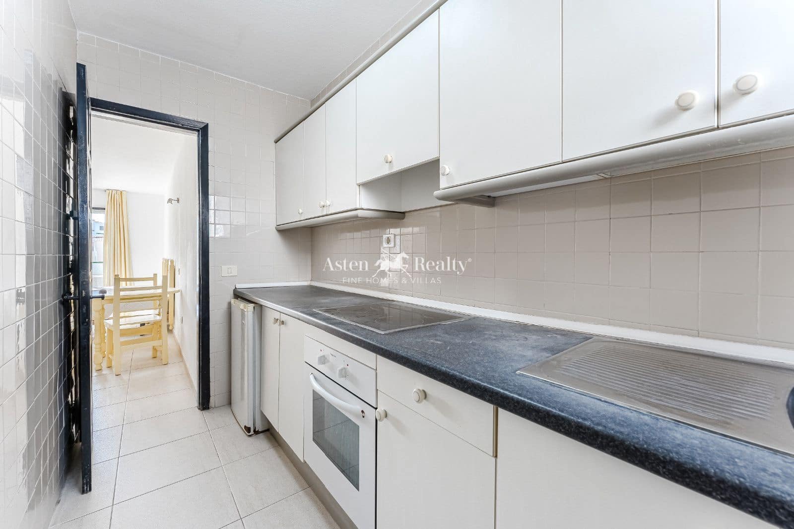 1 slaapkamer Flat te koop in Los Gigantes met zwembad - € 180.000 (Ref: 9465967)