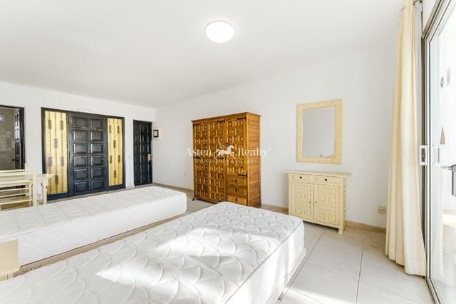 1 slaapkamer Flat te koop in Los Gigantes, Santiago del Teide met zwembad - € 180.000 (Ref: 9465967)