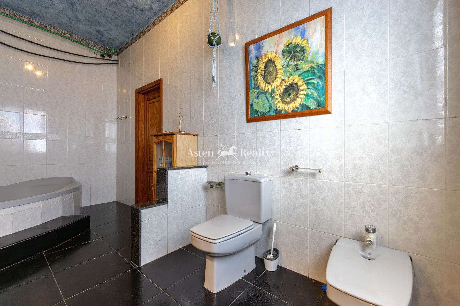 3 bedroom Bungalow for sale in Candelaria with garage - € 490,000 (Ref: 9468836)