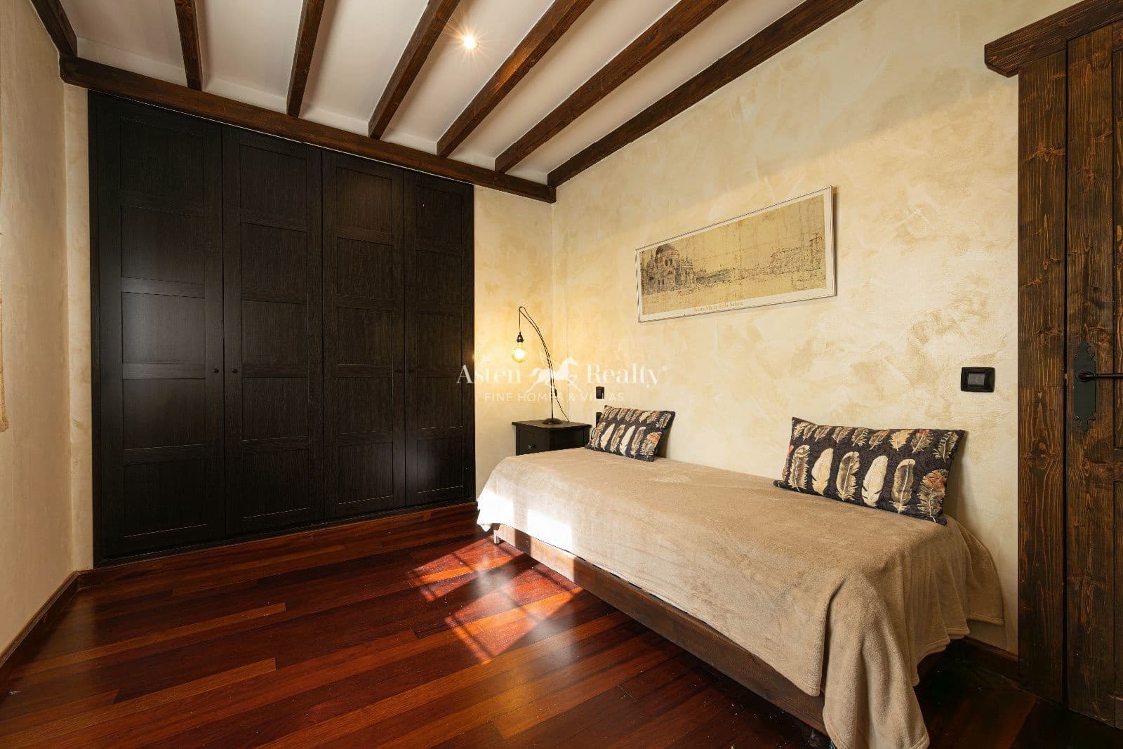 3 bedroom Bungalow for sale in Candelaria with garage - € 490,000 (Ref: 9468836)