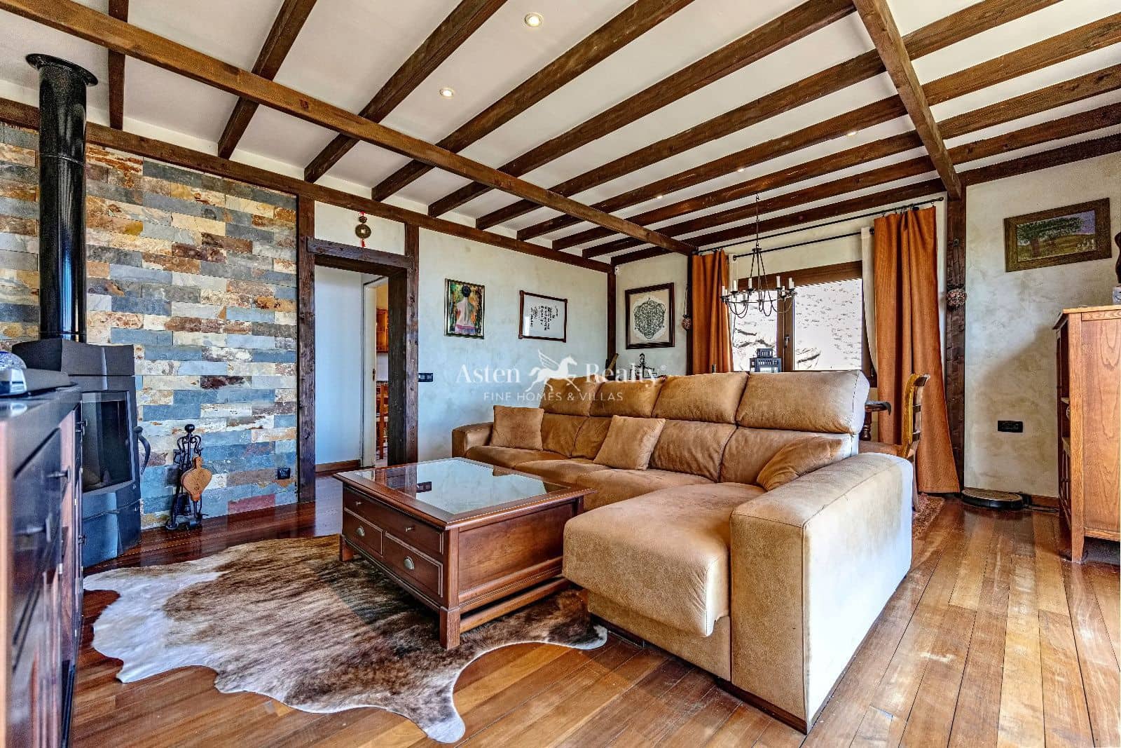 3 bedroom Bungalow for sale in Candelaria with garage - € 490,000 (Ref: 9468836)