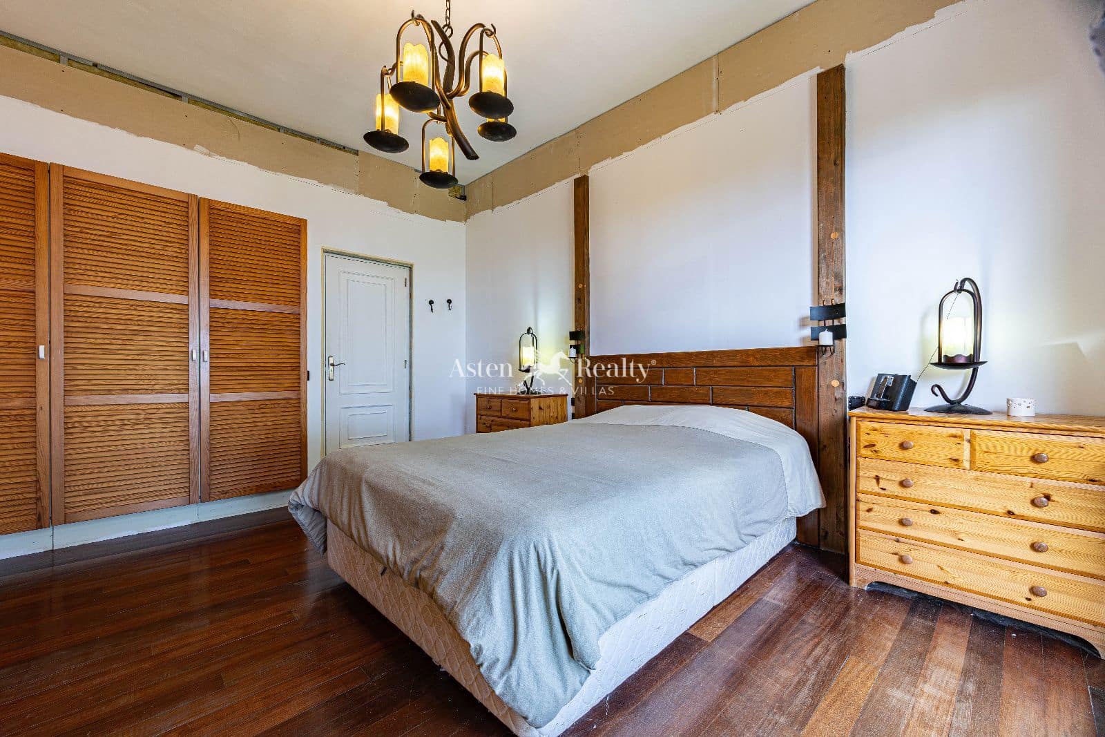 3 bedroom Bungalow for sale in Candelaria with garage - € 490,000 (Ref: 9468836)