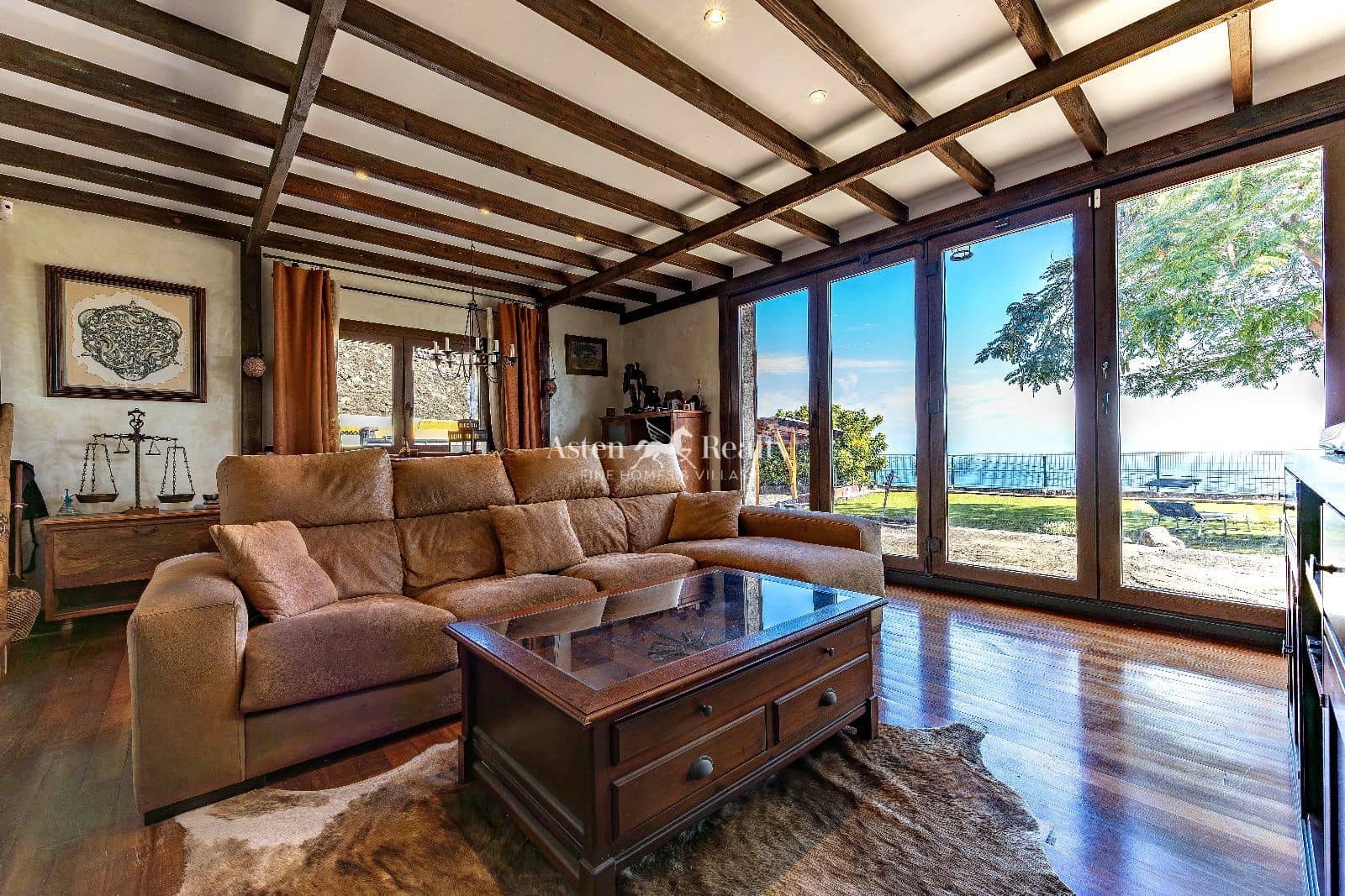 3 bedroom Bungalow for sale in Candelaria with garage - € 490,000 (Ref: 9468836)