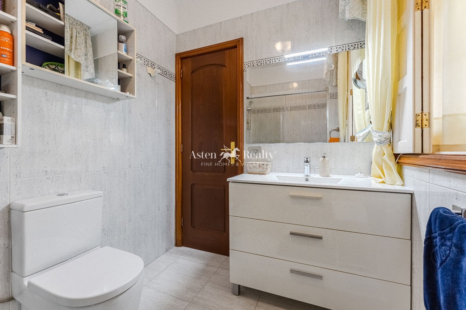 Casa de 3 habitaciones en Las Galletas en venta con garaje - 399.000 € (Ref: 9471587)