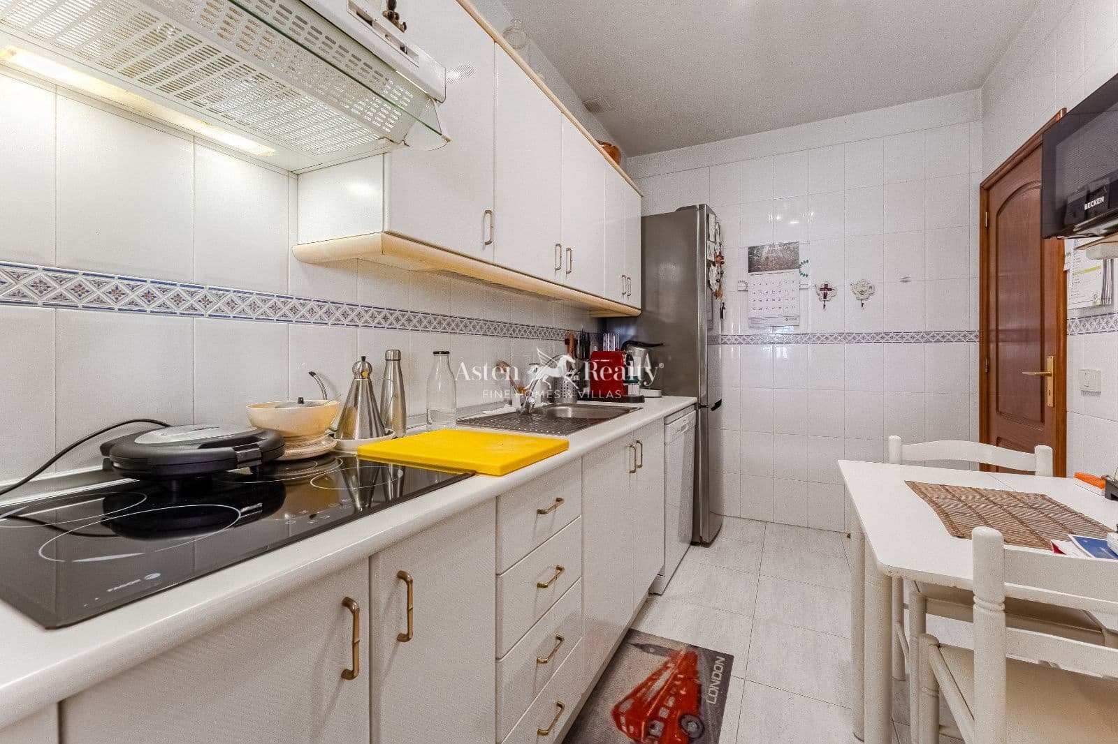 Casa de 3 habitaciones en Las Galletas en venta con garaje - 399.000 € (Ref: 9471587)