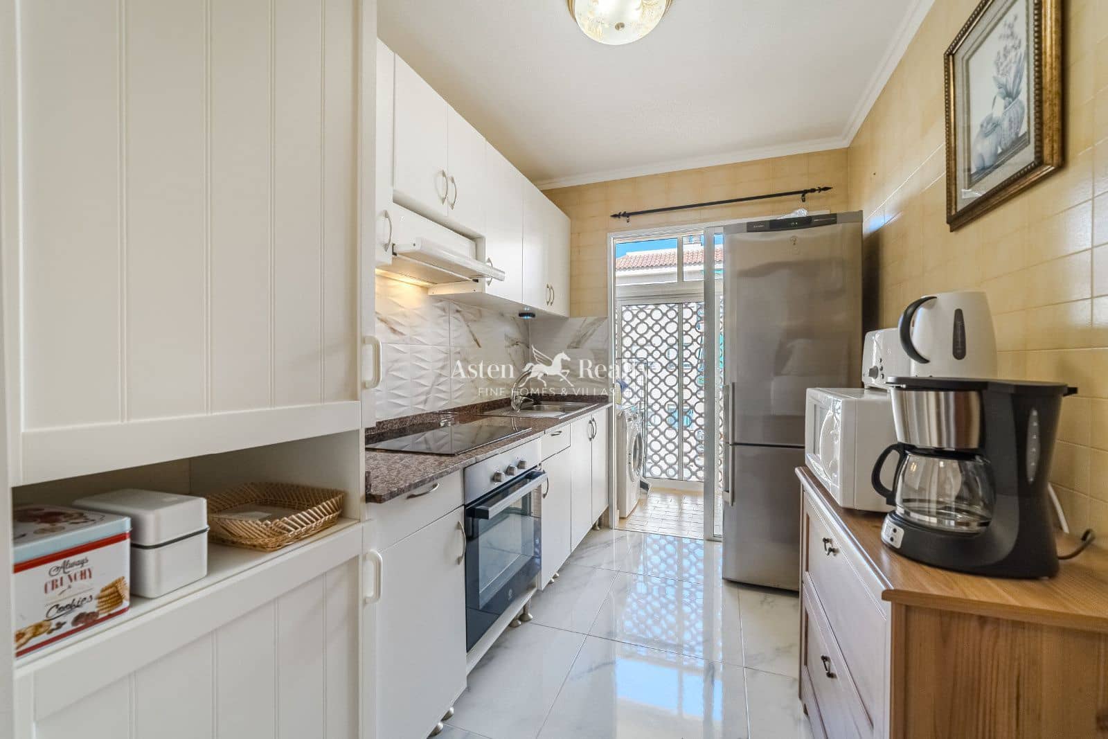 3 chambre Appartement à vendre à Los Cristianos avec piscine garage - 415 000 € (Ref: 9473315)