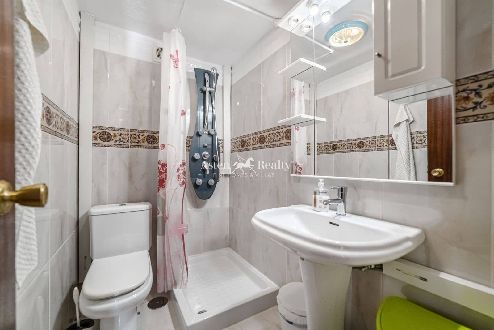 3 chambre Appartement à vendre à Los Cristianos avec piscine garage - 415 000 € (Ref: 9473315)