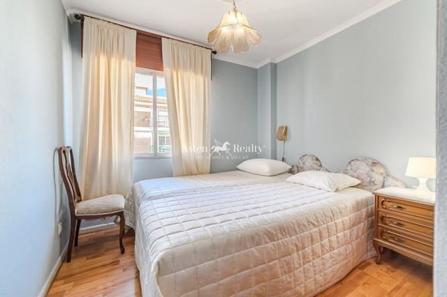 3 slaapkamer Flat te koop in Los Cristianos met zwembad garage - € 399.000 (Ref: 9473315)
