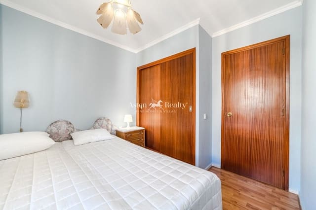 3 slaapkamer Flat te koop in Los Cristianos met zwembad garage - € 399.000 (Ref: 9473315)