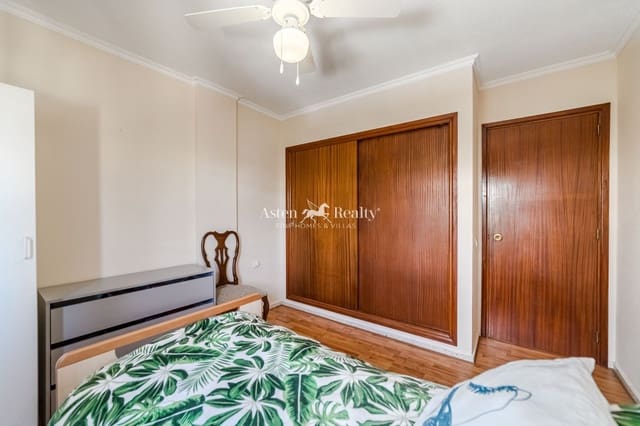 3 slaapkamer Flat te koop in Los Cristianos met zwembad garage - € 399.000 (Ref: 9473315)