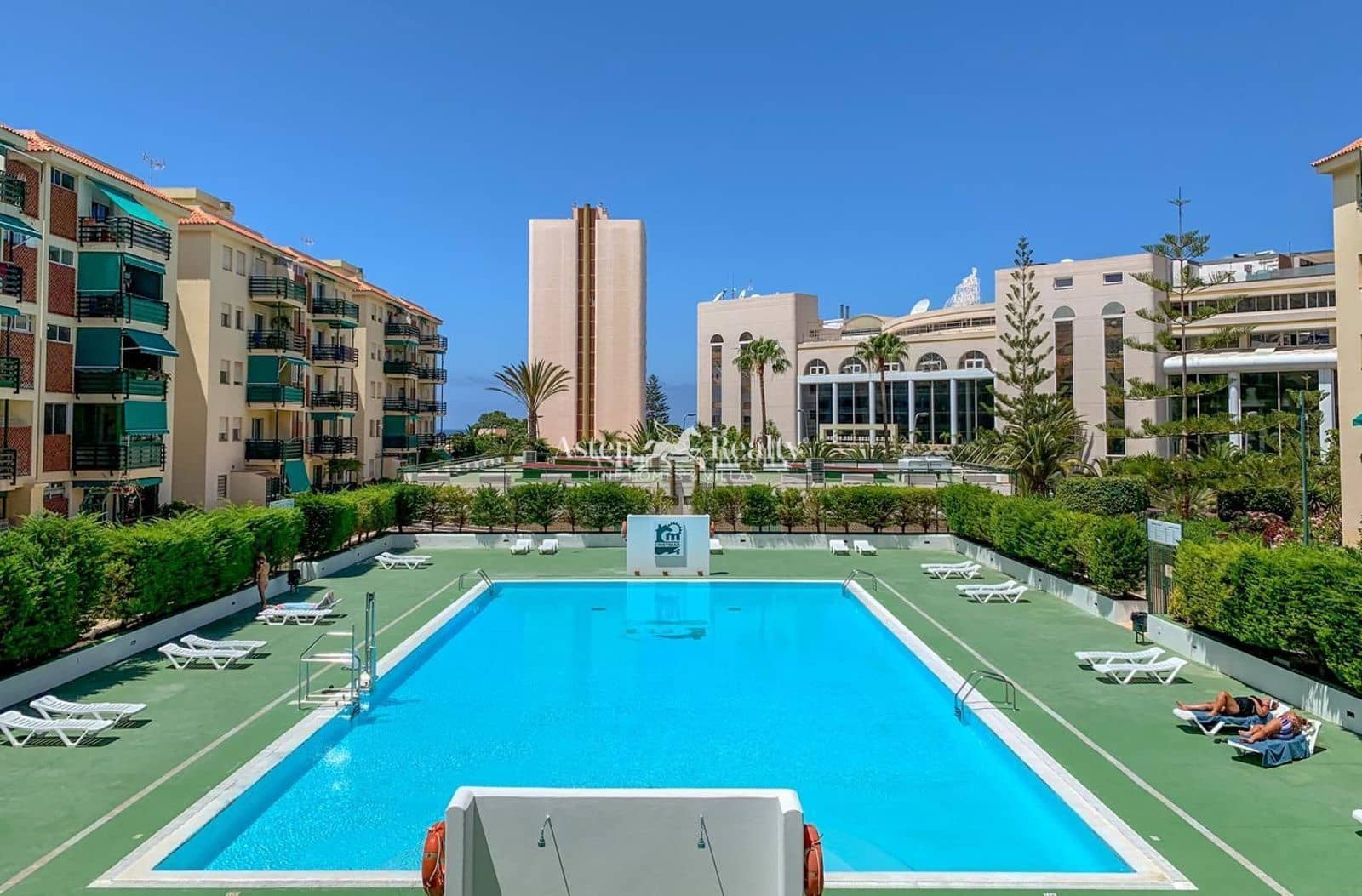 3 chambre Appartement à vendre à Los Cristianos avec piscine garage - 415 000 € (Ref: 9473315)