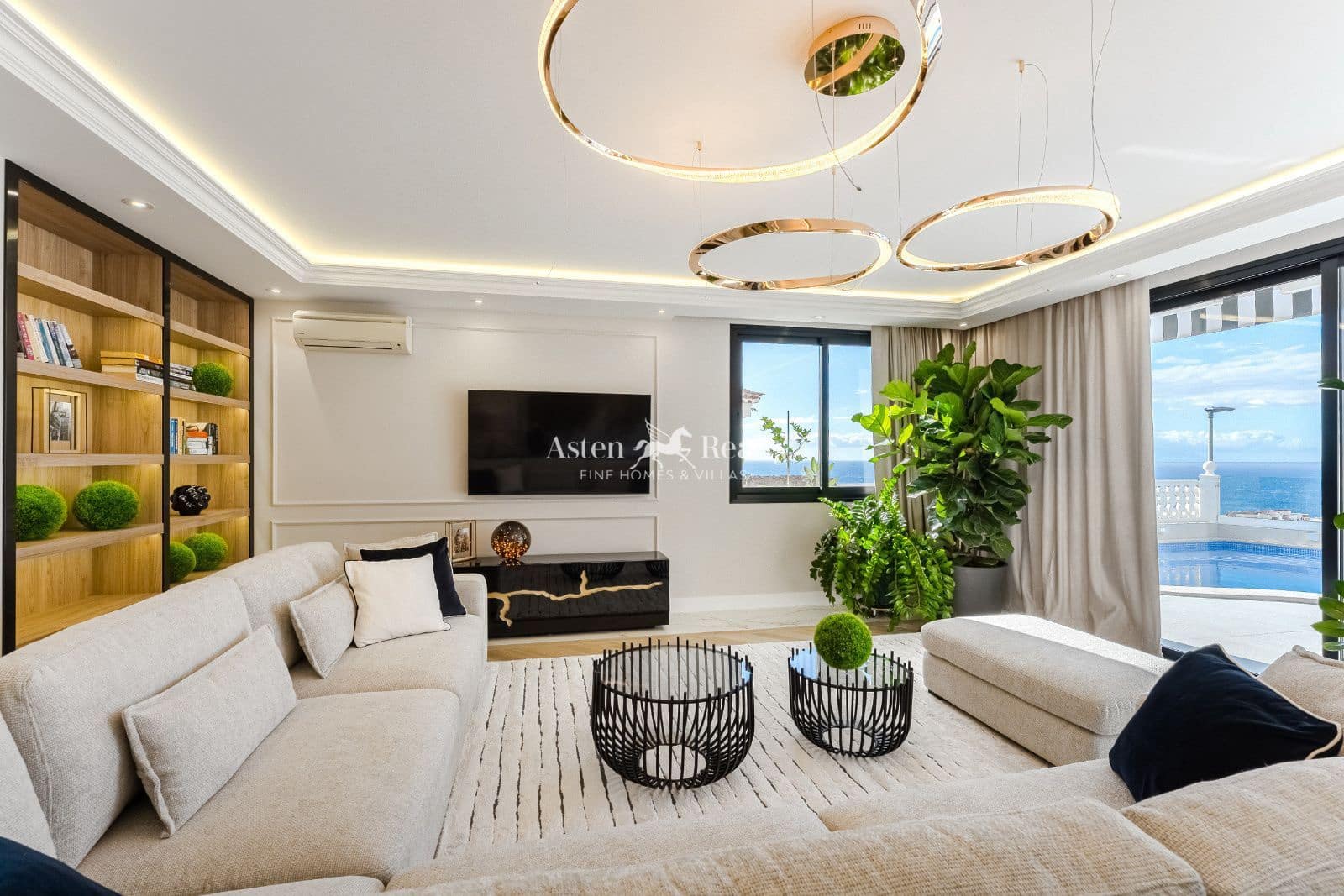 4 makuuhuone Omakotitalo myytävänä paikassa Costa Adeje mukana uima-altaan 
autotalli - 2 600 000 € (Ref: 9474544)