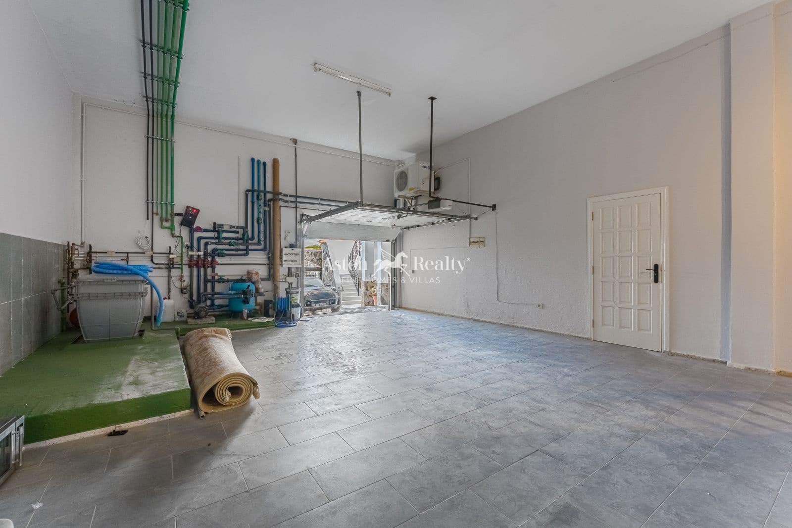 4 makuuhuone Omakotitalo myytävänä paikassa Costa Adeje mukana uima-altaan 
autotalli - 2 600 000 € (Ref: 9474544)