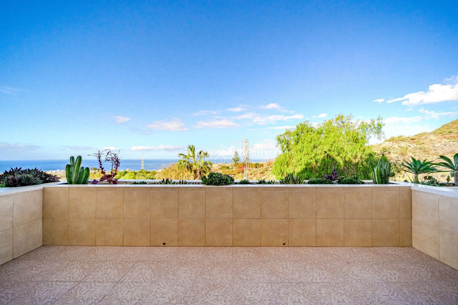 3 slaapkamer Huis te koop in Chayofa met zwembad garage - € 750.000 (Ref: 9491898)