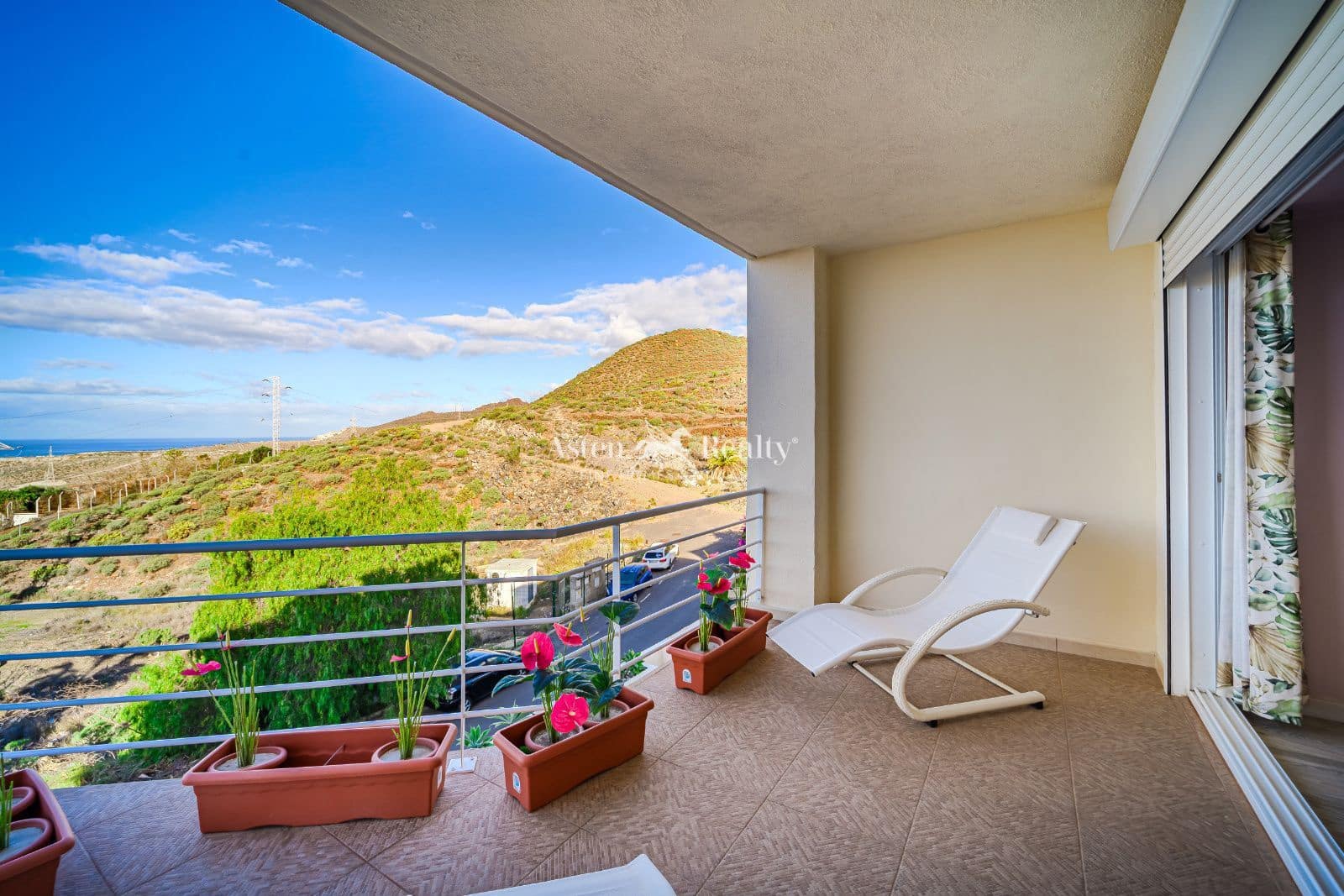 3 slaapkamer Huis te koop in Chayofa met zwembad garage - € 750.000 (Ref: 9491898)