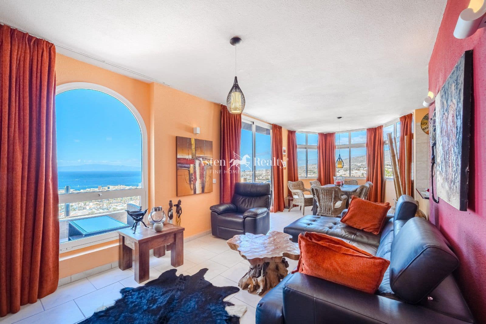 4 bedroom Townhouse for sale in Costa Adeje with pool garage - € 540,000 (Ref: 9491899)