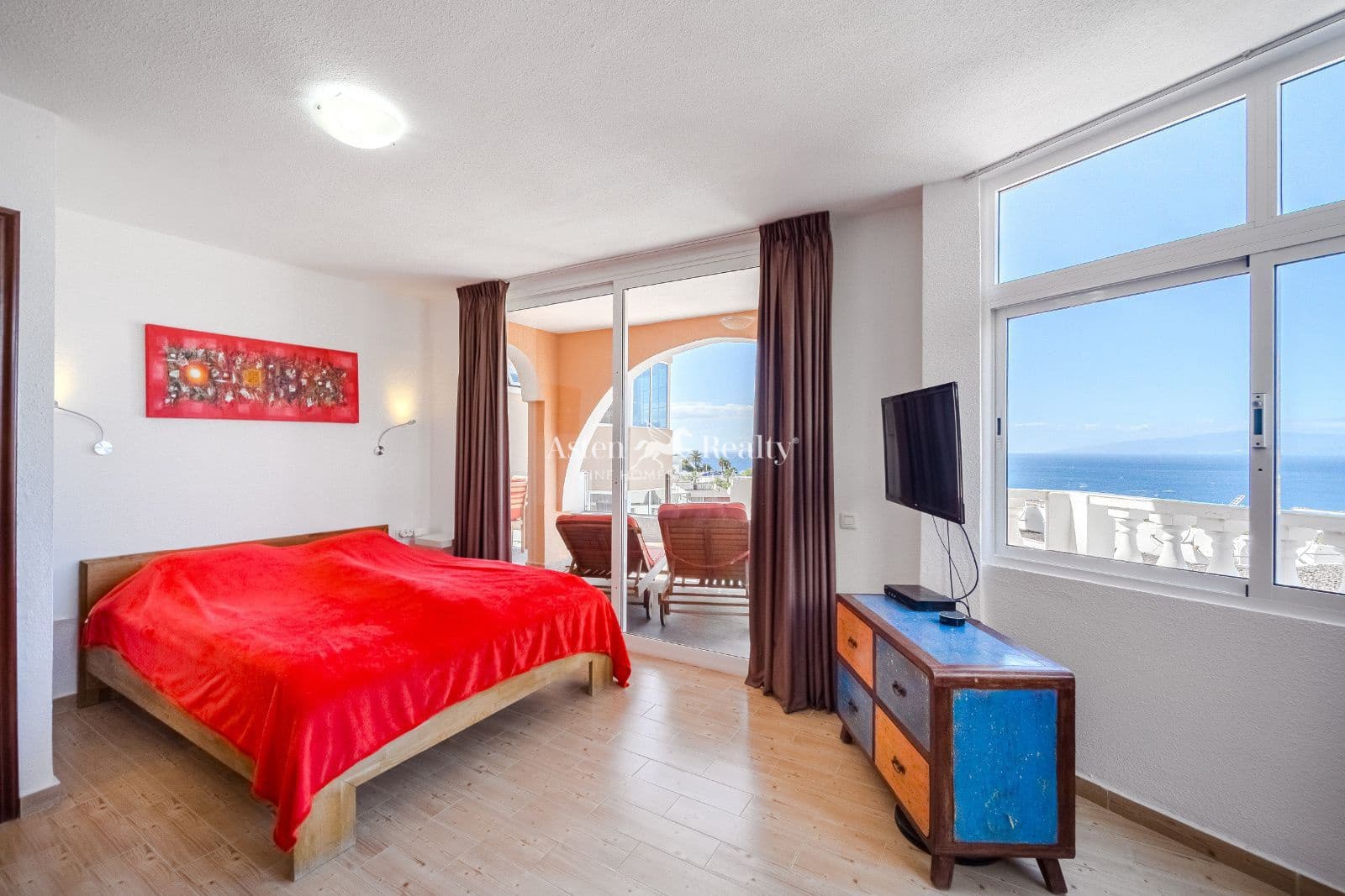 4 bedroom Townhouse for sale in Costa Adeje with pool garage - € 540,000 (Ref: 9491899)