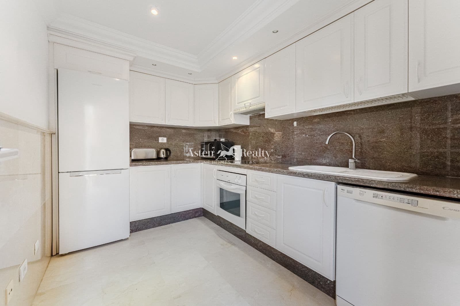 2 camera da letto Attico in vendita in Playa del Duque con piscina garage - 850.000 € (Rif: 9500395)