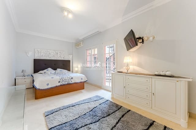 2 camera da letto Attico in vendita in Playa del Duque, Adeje con piscina garage - 850.000 € (Rif: 9500395)