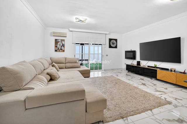 Casa de 3 habitaciones en San Isidro de Abona, Granadilla de Abona en venta con garaje - 390.000 € (Ref: 9500396)