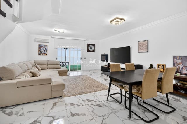 Casa de 3 habitaciones en San Isidro de Abona, Granadilla de Abona en venta con garaje - 390.000 € (Ref: 9500396)