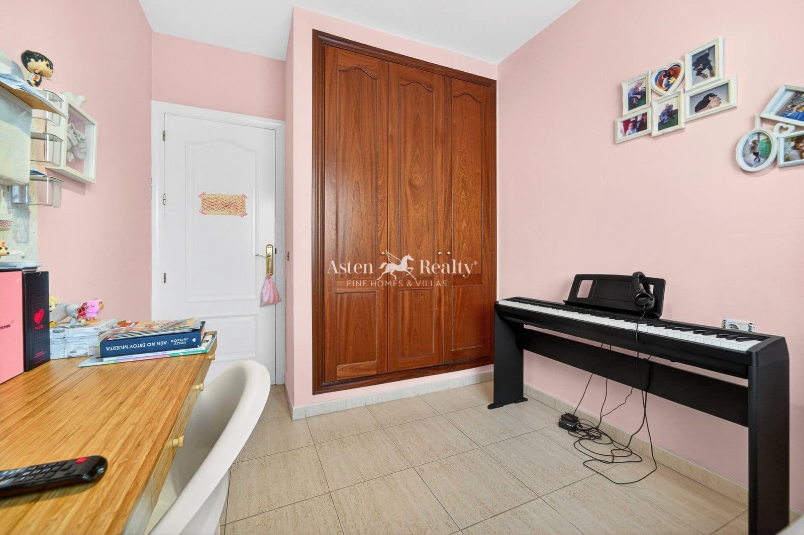 3 bedroom Townhouse for sale in San Isidro de Abona with garage - € 390,000 (Ref: 9500396)