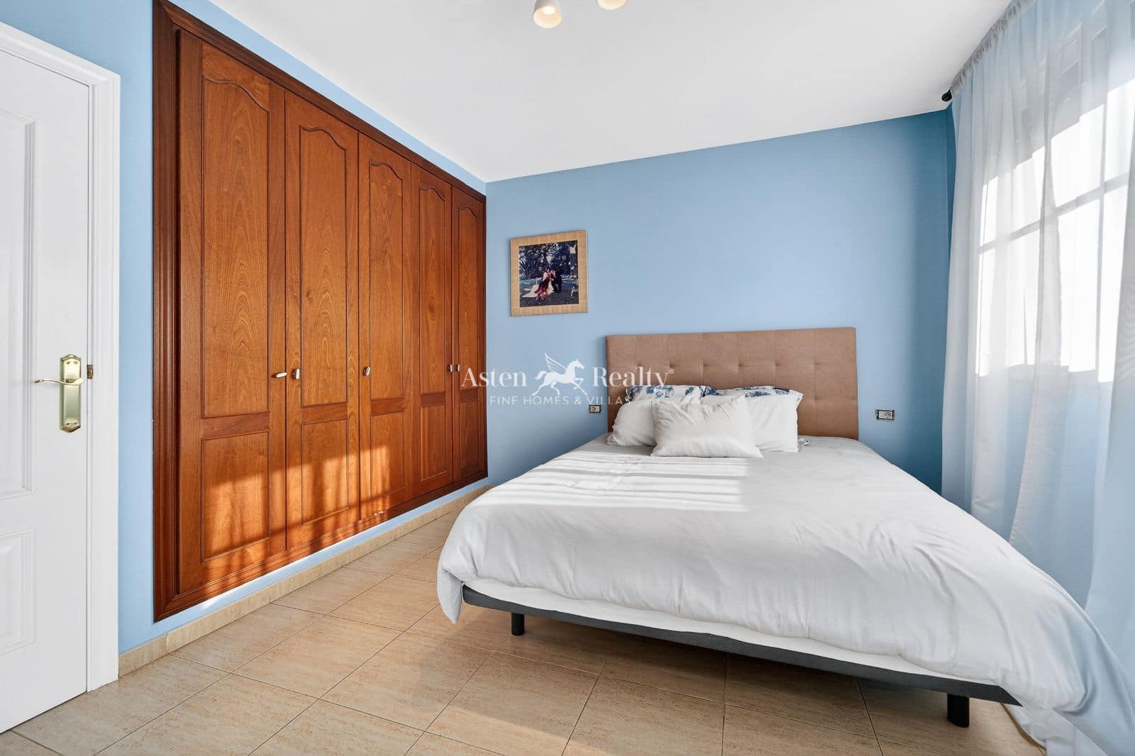 3 bedroom Townhouse for sale in San Isidro de Abona with garage - € 390,000 (Ref: 9500396)