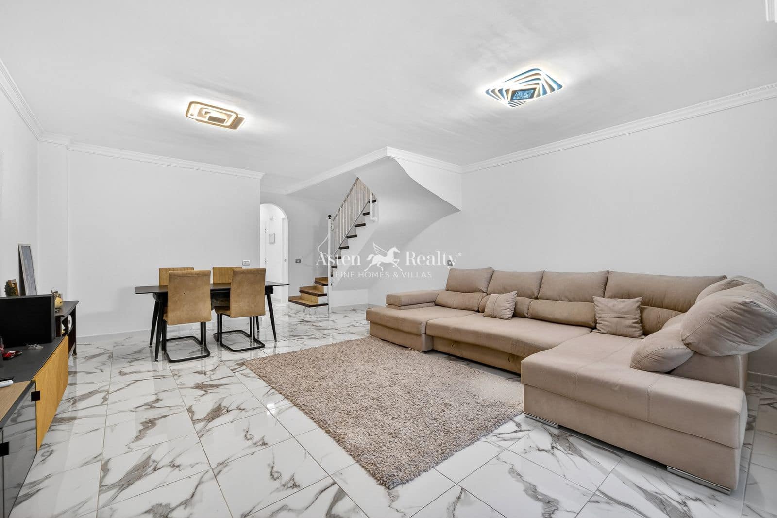 3 bedroom Townhouse for sale in San Isidro de Abona with garage - € 390,000 (Ref: 9500396)