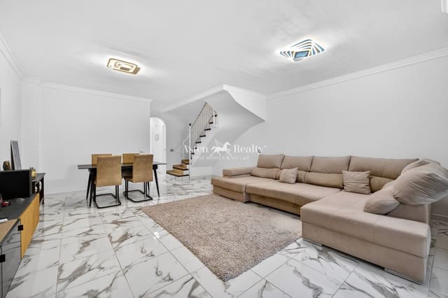 Casa de 3 habitaciones en San Isidro de Abona, Granadilla de Abona en venta con garaje - 390.000 € (Ref: 9500396)