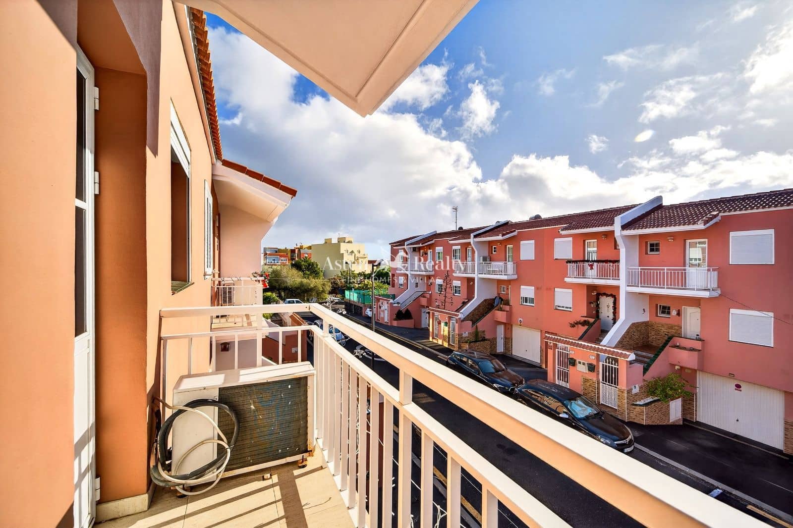 3 bedroom Townhouse for sale in San Isidro de Abona with garage - € 390,000 (Ref: 9500396)