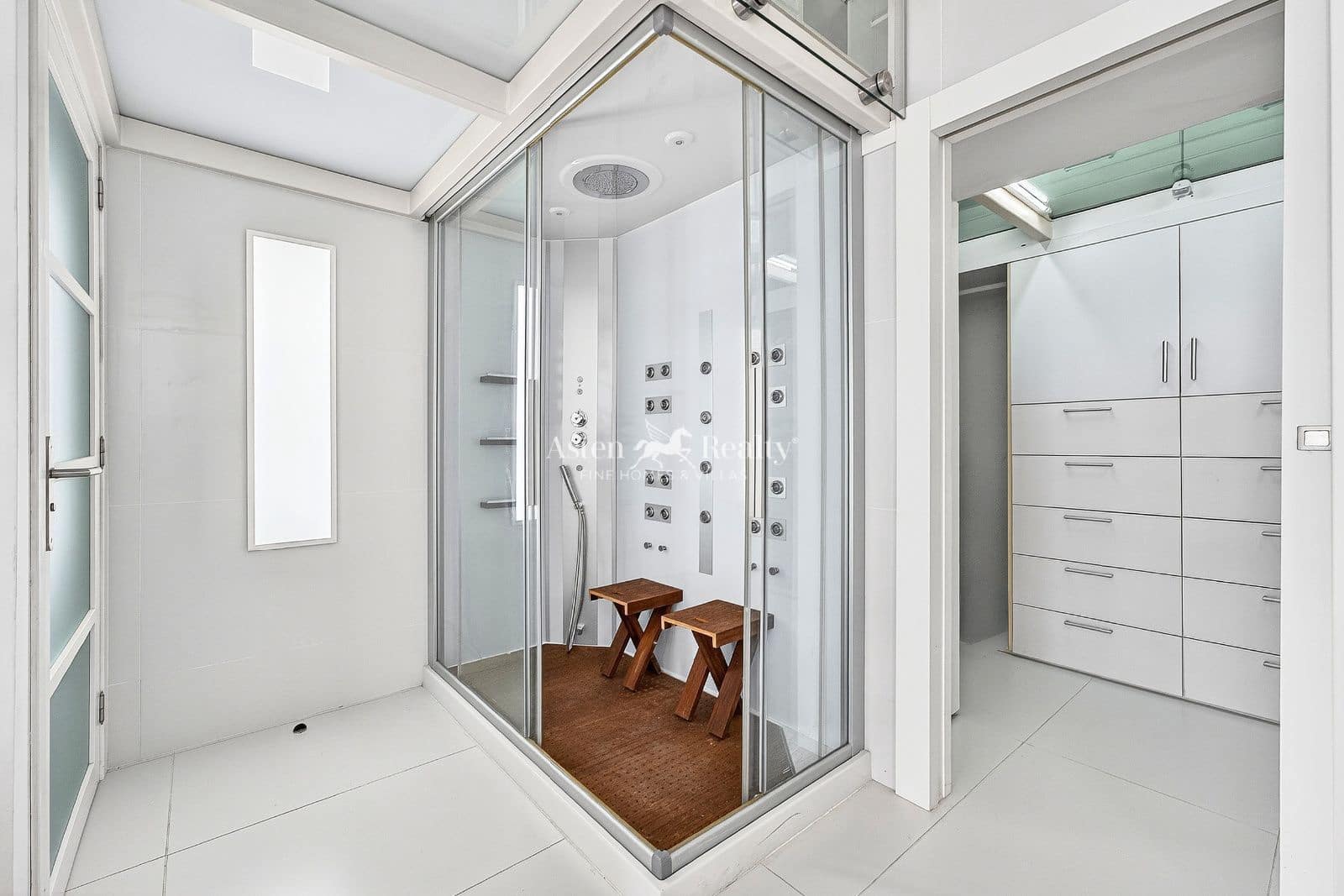 1 slaapkamer Penthouse te koop in Costa Adeje met zwembad garage - € 1.595.000 (Ref: 9510147)