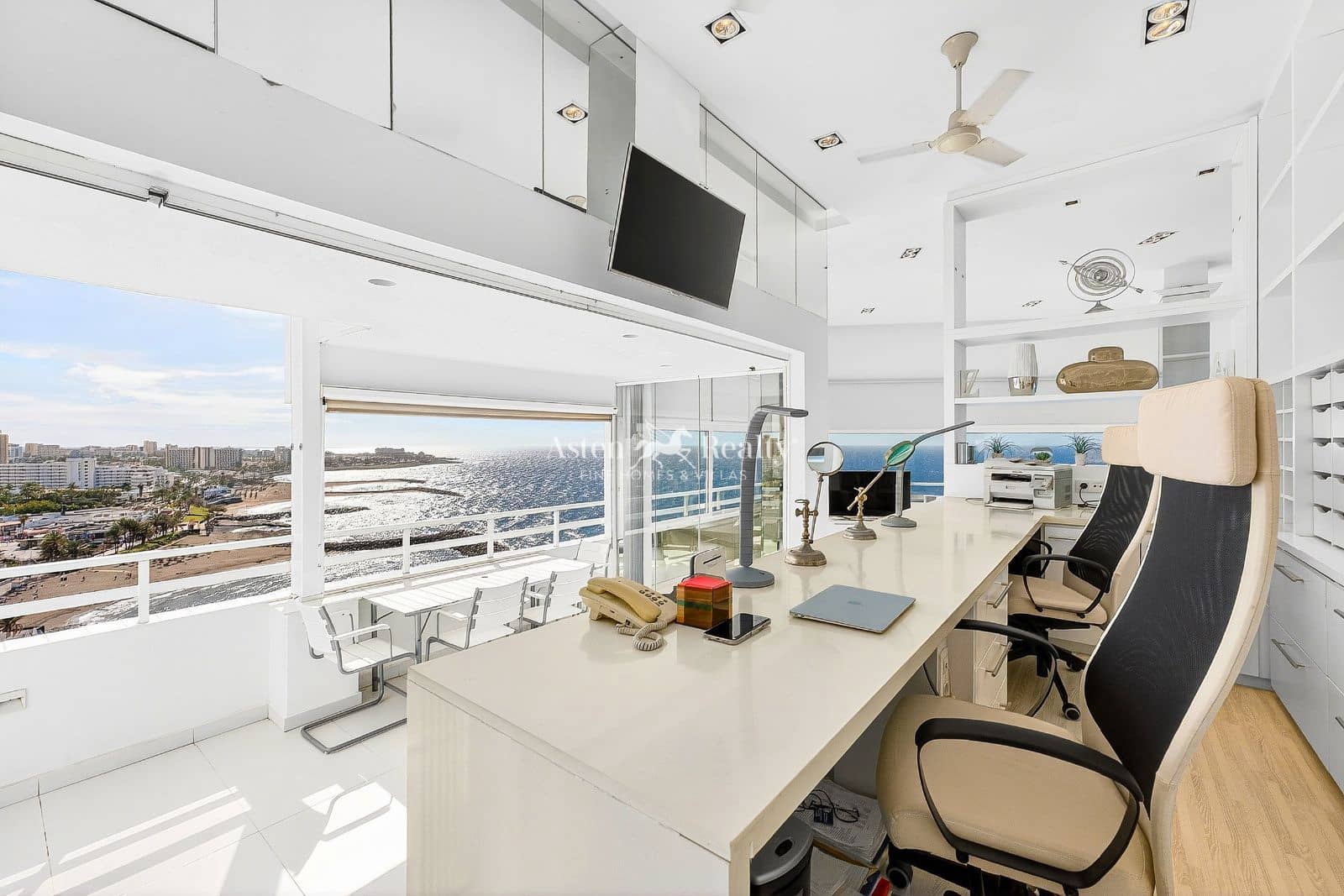 1 slaapkamer Penthouse te koop in Costa Adeje met zwembad garage - € 1.595.000 (Ref: 9510147)