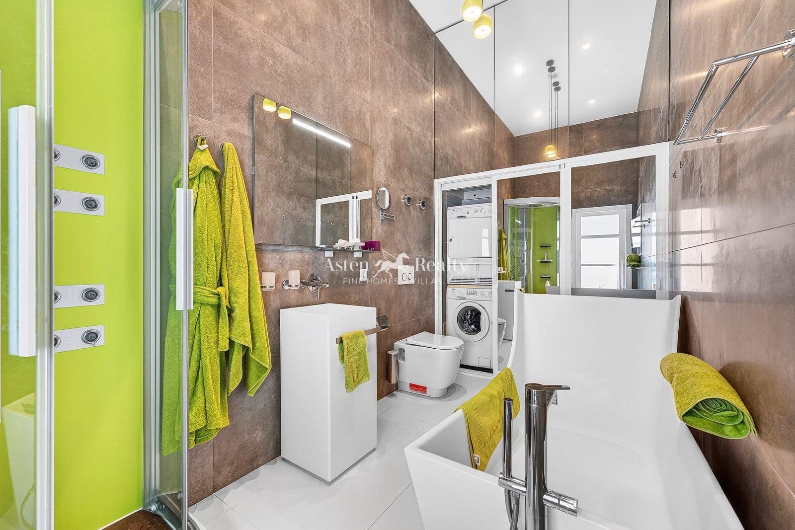 1 slaapkamer Penthouse te koop in Costa Adeje met zwembad garage - € 1.595.000 (Ref: 9510147)