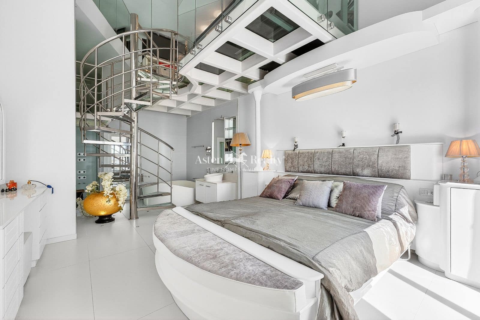 1 slaapkamer Penthouse te koop in Costa Adeje met zwembad garage - € 1.595.000 (Ref: 9510147)