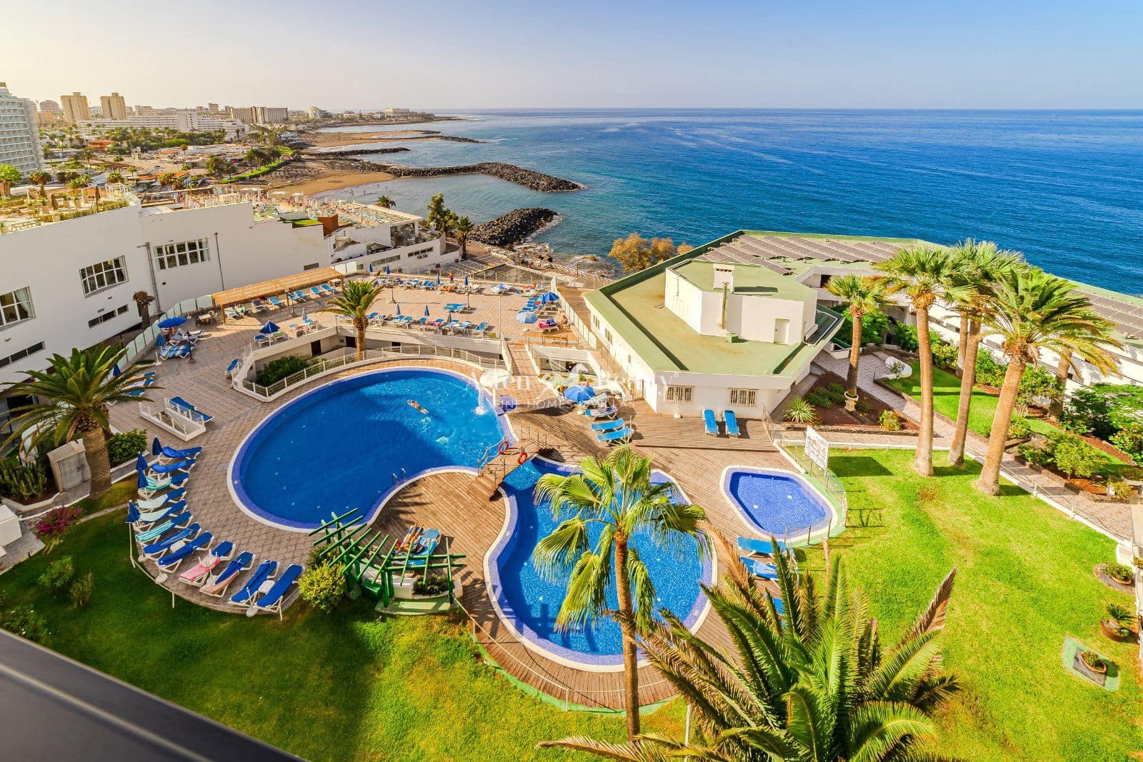 1 slaapkamer Penthouse te koop in Costa Adeje met zwembad garage - € 1.595.000 (Ref: 9510147)