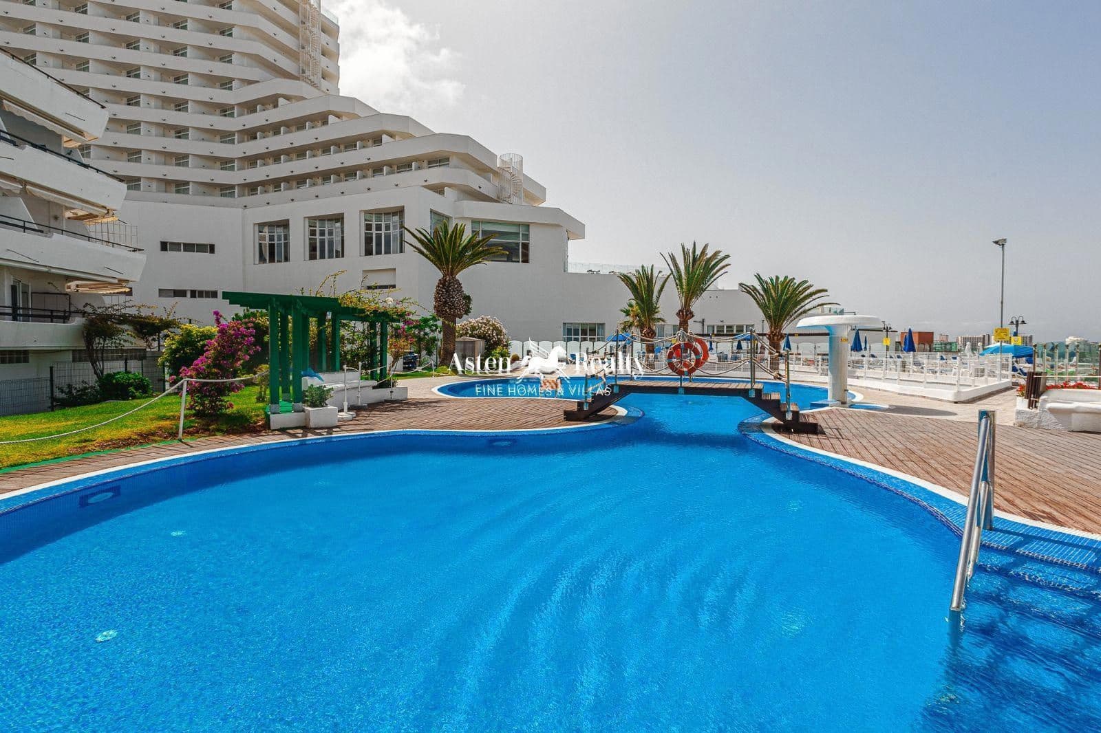 1 slaapkamer Penthouse te koop in Costa Adeje met zwembad garage - € 1.595.000 (Ref: 9510147)