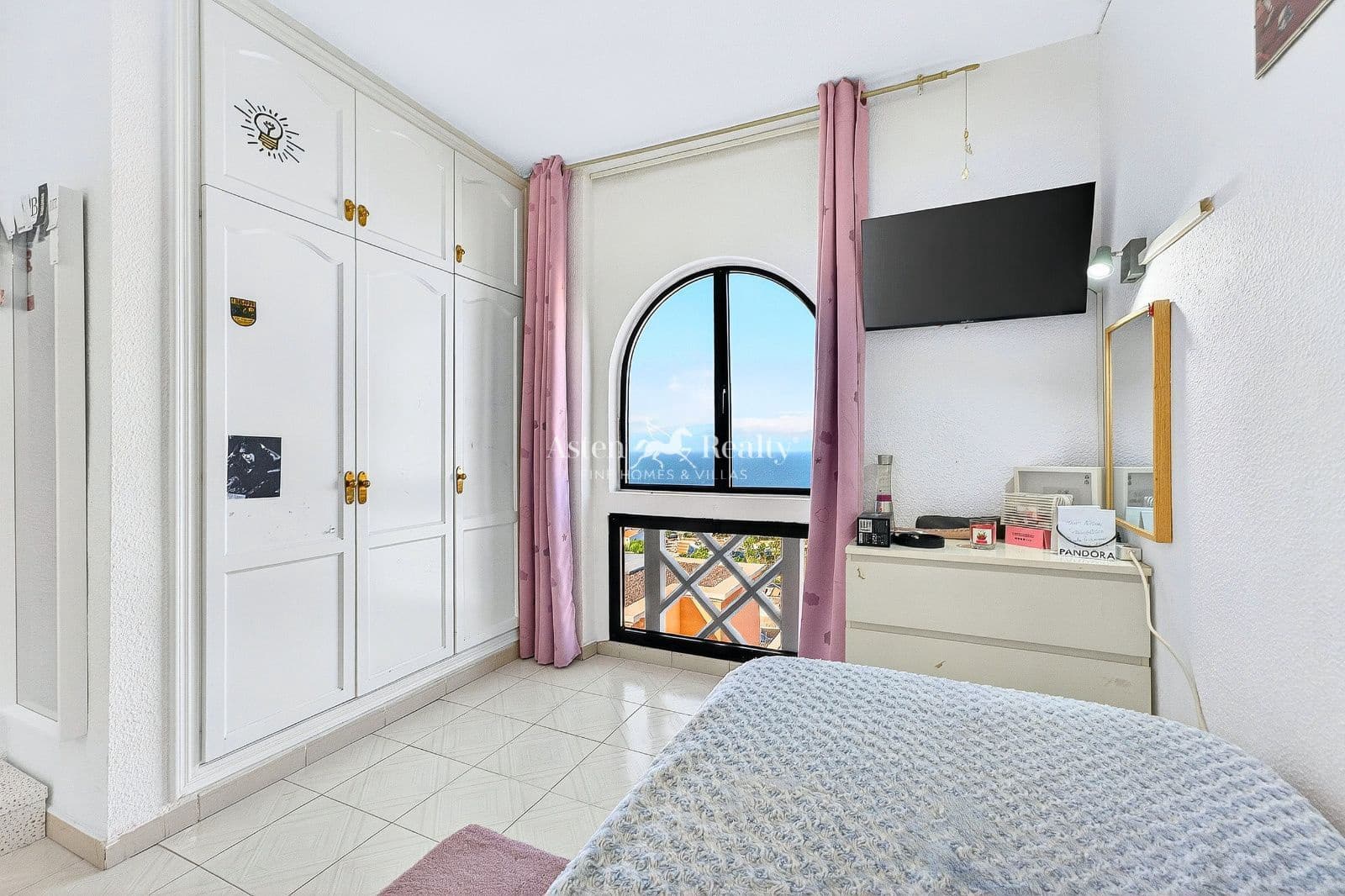 4 bedroom Townhouse for sale in Costa Adeje with pool garage - € 639,000 (Ref: 9510148)