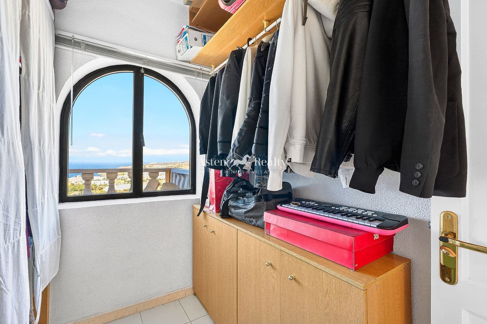 4 bedroom Townhouse for sale in Costa Adeje with pool garage - € 639,000 (Ref: 9510148)