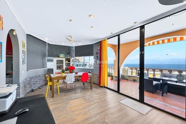 4 bedroom Townhouse for sale in San Eugenio Alto, Adeje with pool garage - € 639,000 (Ref: 9510148)