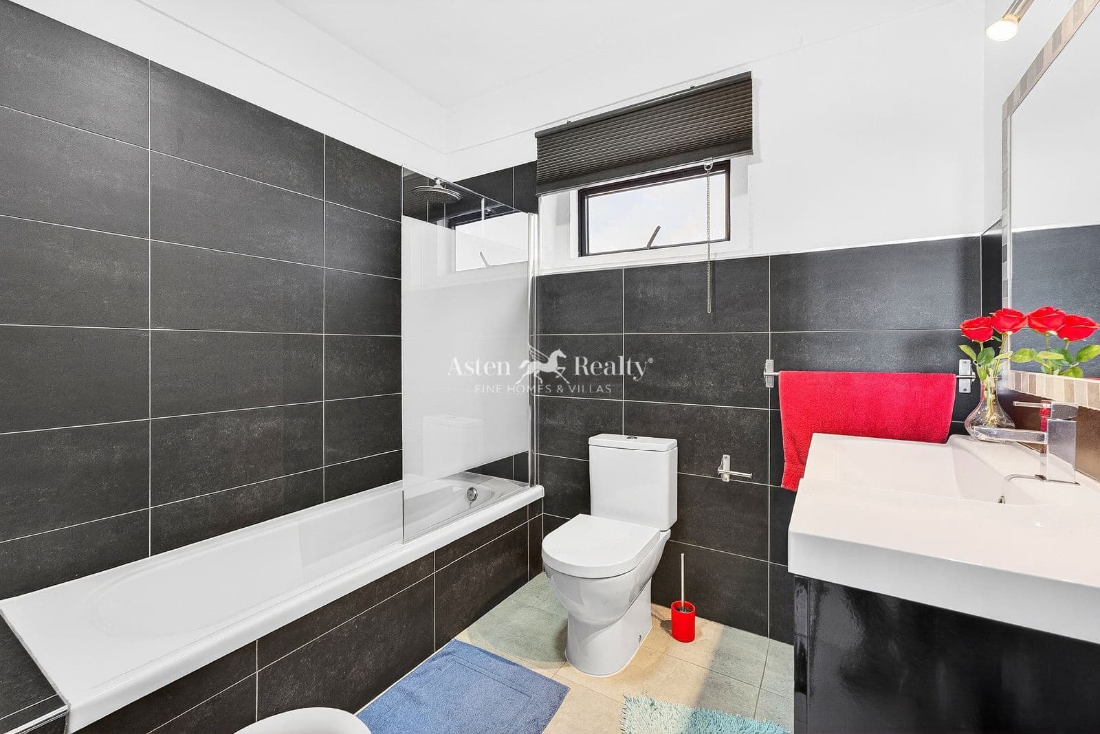 4 bedroom Townhouse for sale in Costa Adeje with pool garage - € 639,000 (Ref: 9510148)