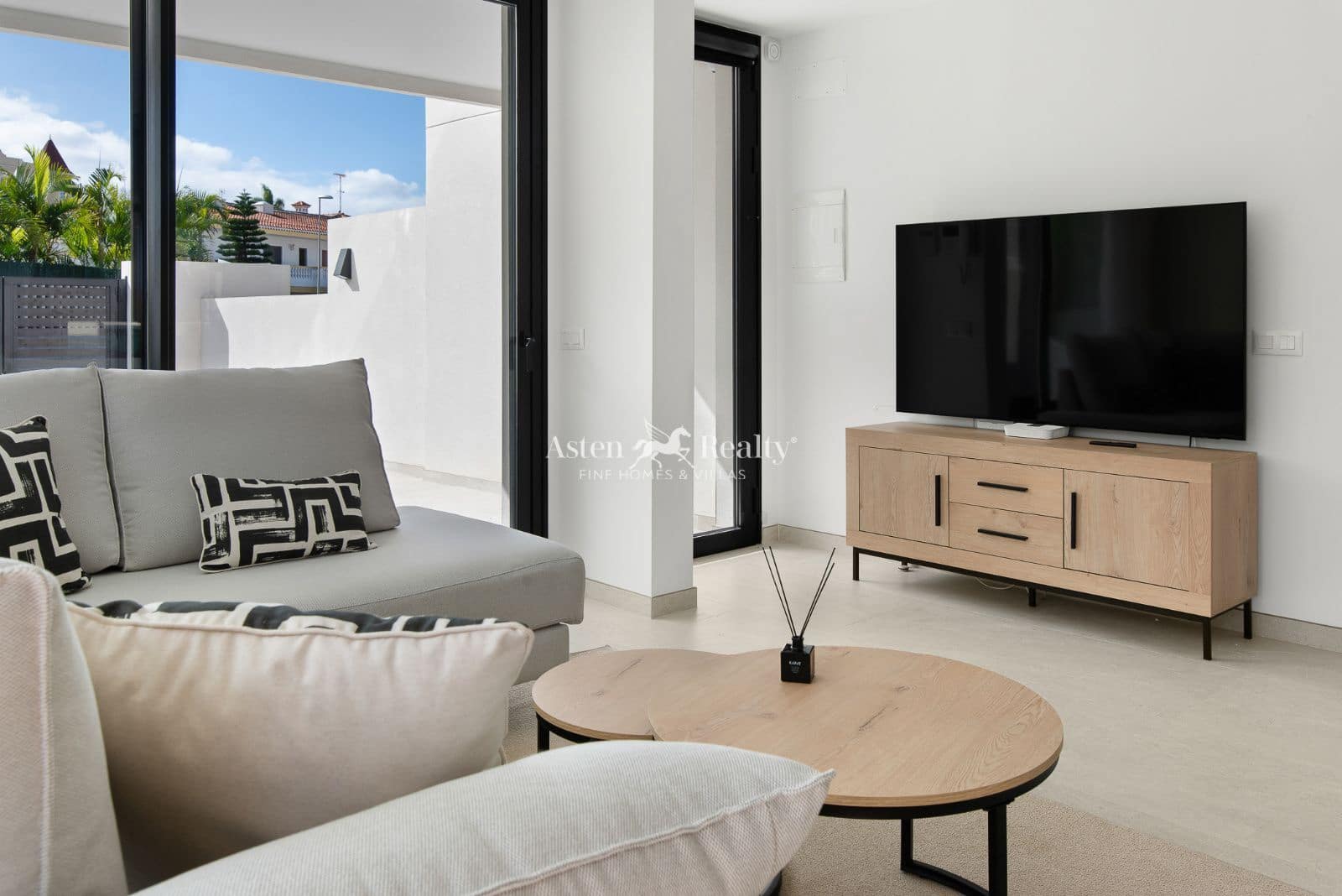 Chalet de 3 habitaciones en La Quinta en venta con piscina garaje - 890.000 € (Ref: 9511441)