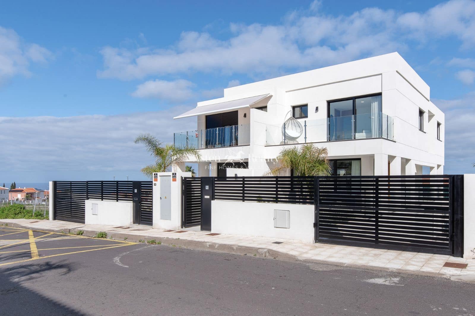 Chalet de 3 habitaciones en La Quinta en venta con piscina garaje - 890.000 € (Ref: 9511441)