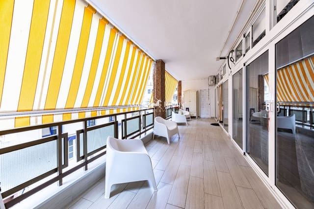 2 soveværelse Lejlighed til salg i Los Cristianos, Arona - € 549.000 (Ref: 9516529)