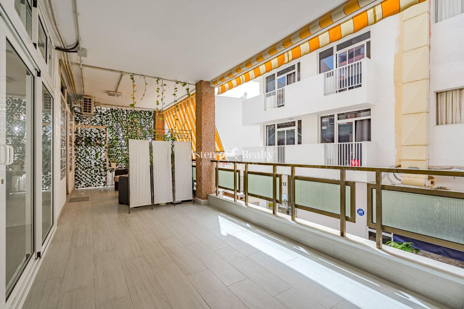 2 soveværelse Lejlighed til salg i Los Cristianos - € 549.000 (Ref: 9516529)