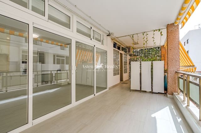 2 soveværelse Lejlighed til salg i Los Cristianos, Arona - € 549.000 (Ref: 9516529)